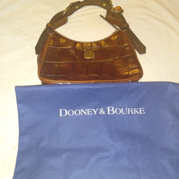 Dooney & Burke Crock Shoulder Bag - Picture 2 of 14